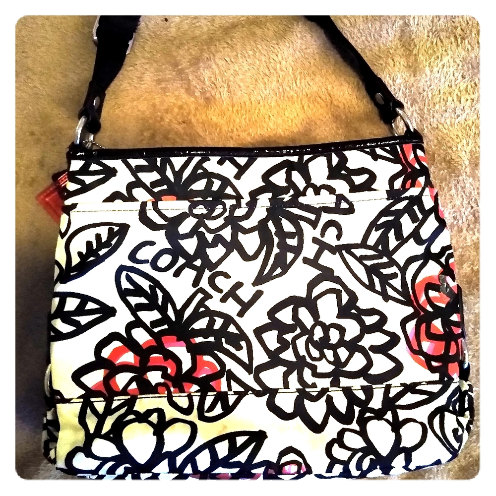 Coach Poppy Grafitti Tote *BRAND NEW*